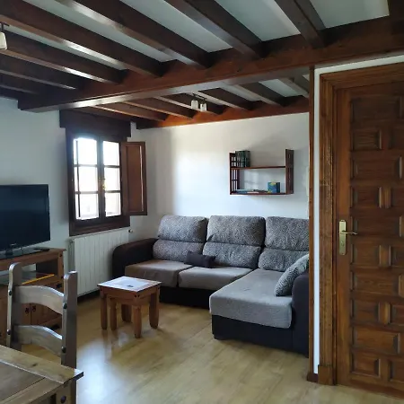 Llave De Santillana Apartman