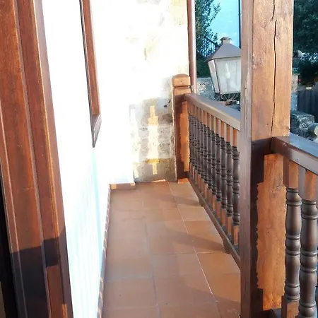 Llave De Santillana Apartman *