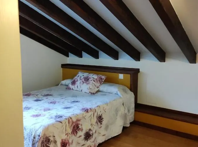 Llave De Santillana Santillana del Mar