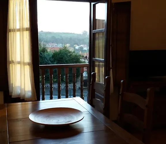 Llave De Santillana * Santillana del Mar