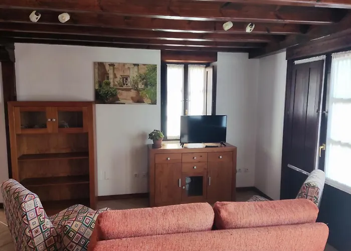 Llave De Santillana Santillana del Mar